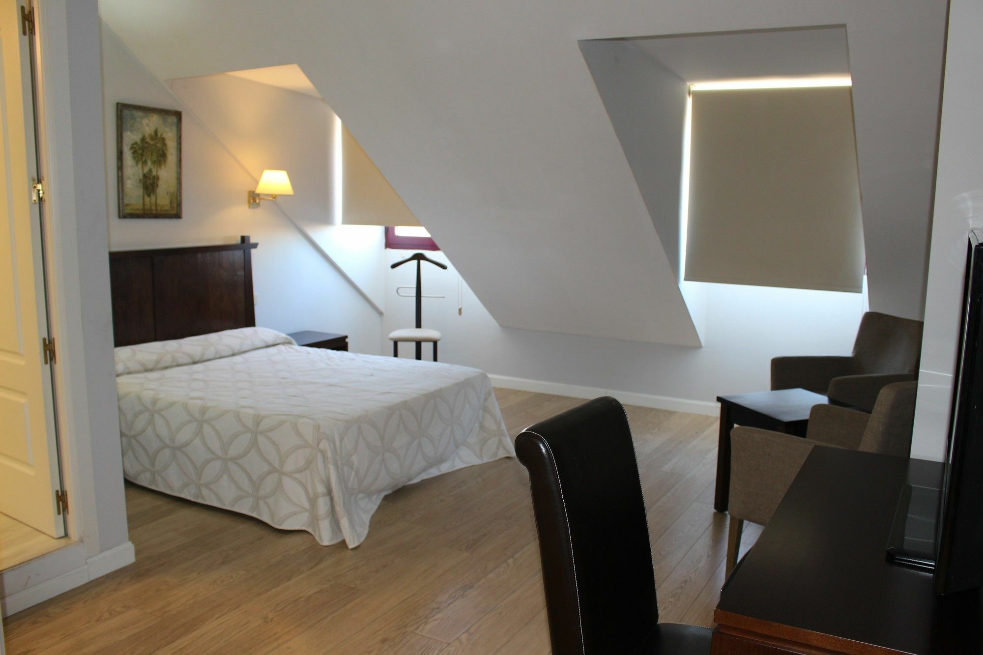 Apartahotel Villa De Parla Exteriör bild