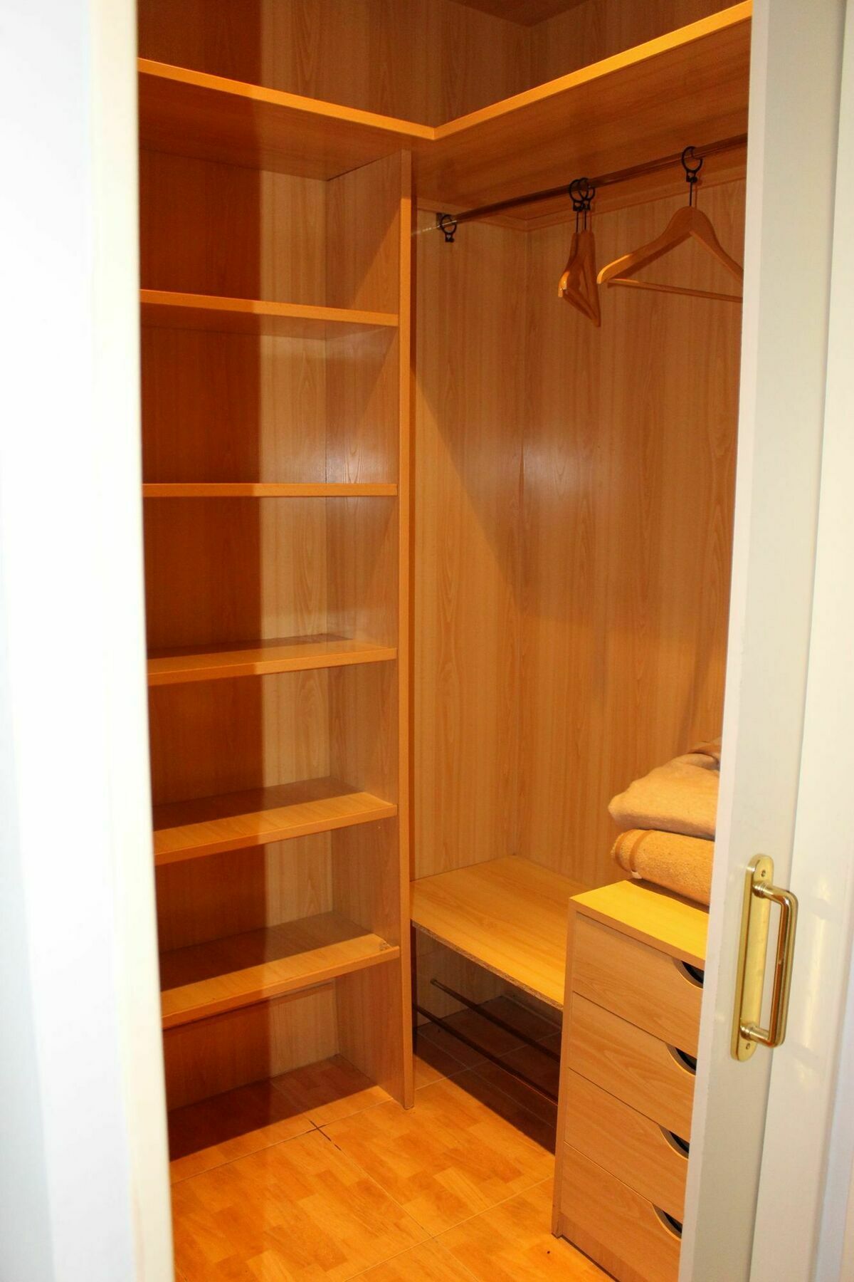 Apartahotel Villa De Parla Exteriör bild