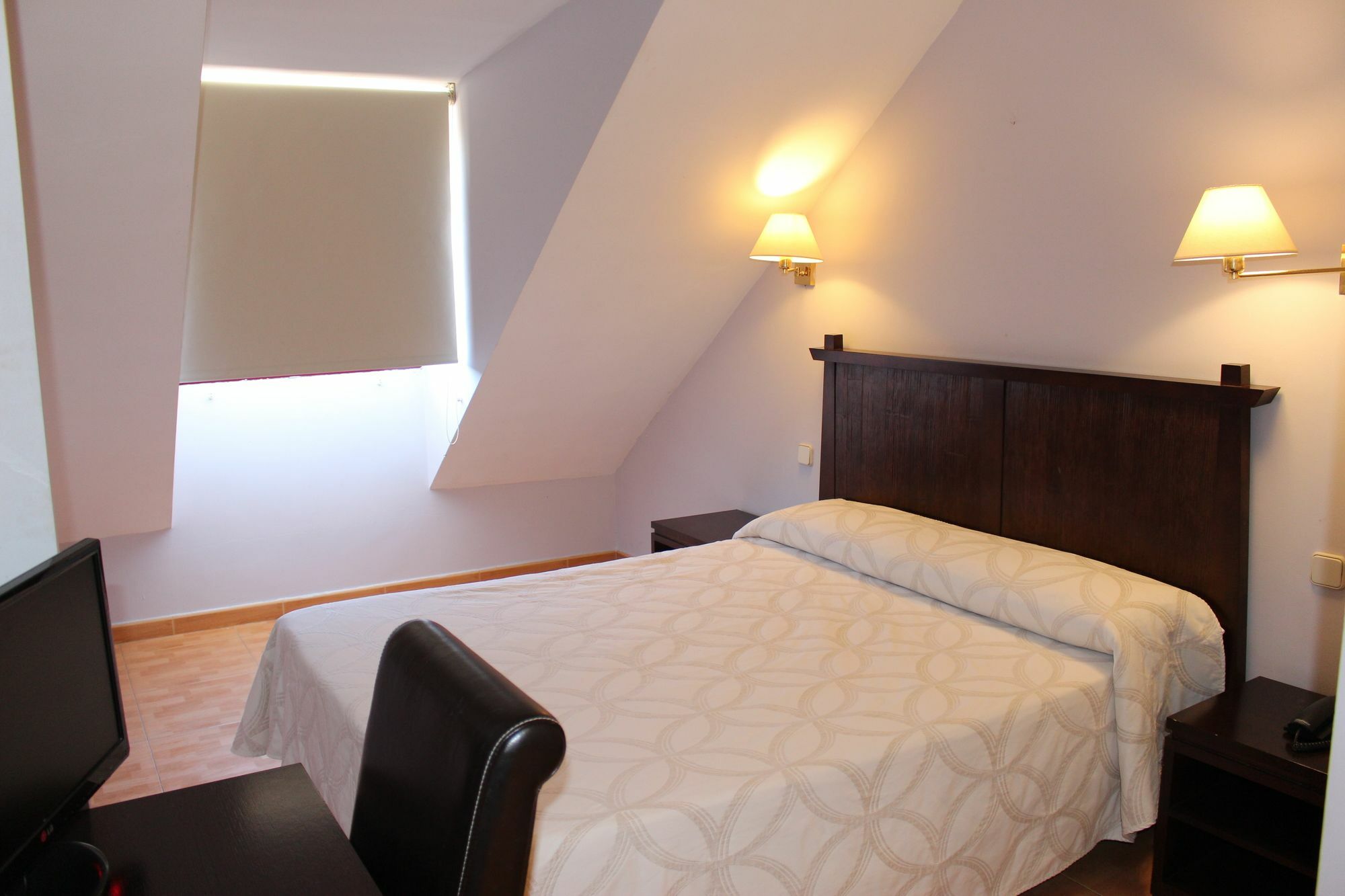 Apartahotel Villa De Parla Exteriör bild